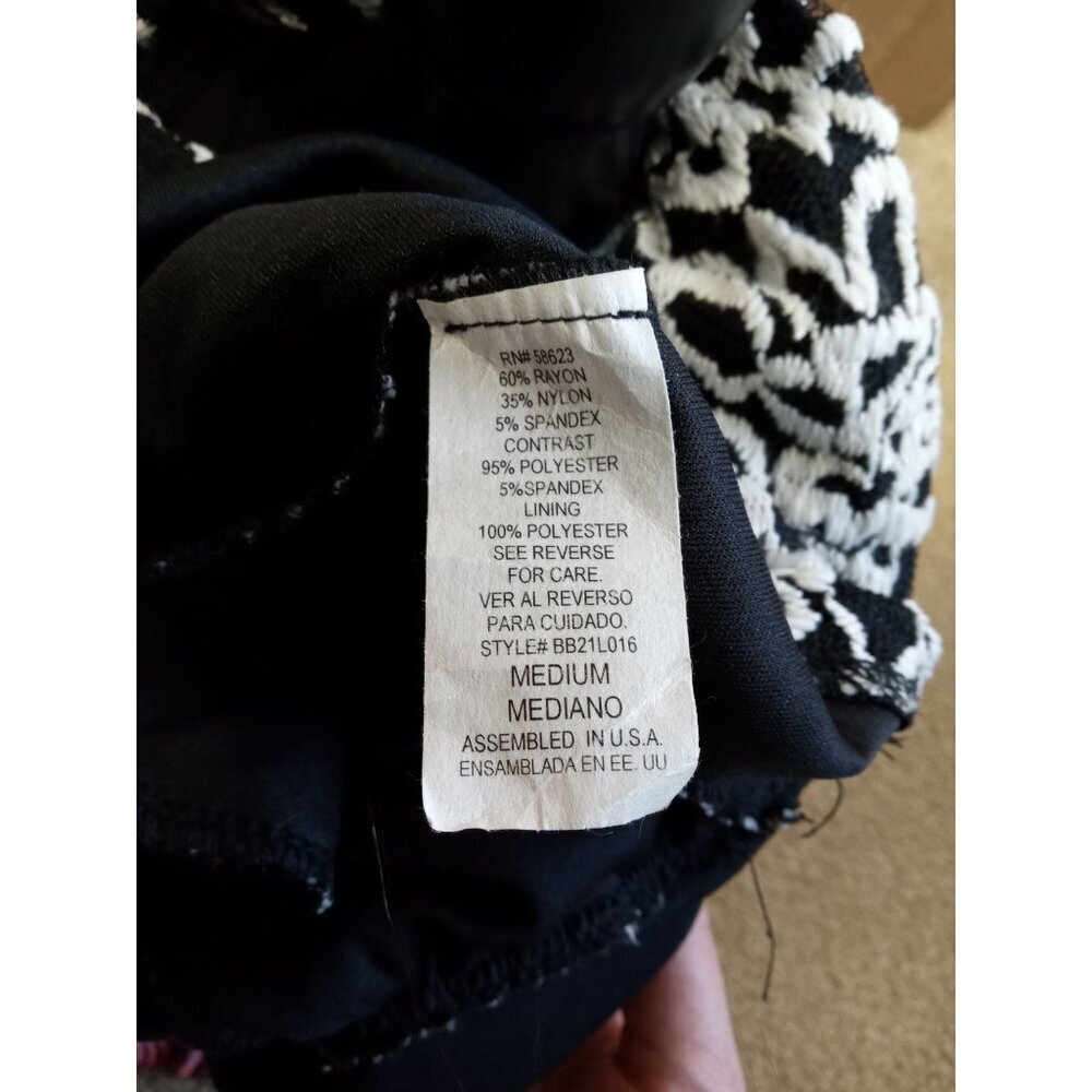 Stilettos Black & White Textured Romper Size Medium Fun and Sexy all in one Pock - Picture 13 of 16